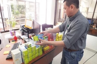 Los medicamentos incautados, no cuenta con requisitos como: Registro INVIMA, fechas de vencimientos, etiquetas de dudosa procedencia, su presentación generan muchas dudas en sus contenidos y son de contrabando.